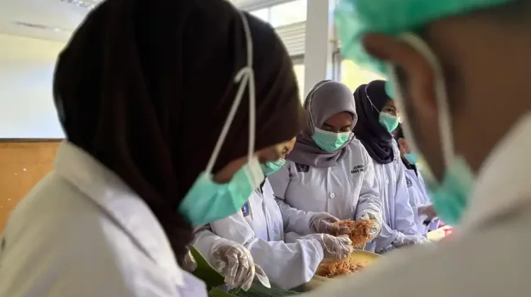 Polinef Fakfak Kembangkan Wirausaha Mahasiswa Melalui Inovasi Produk