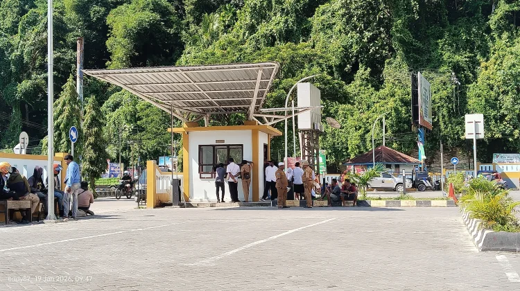 Kendala Teknis Tunda Penerapan E-Money Parkir Pasar