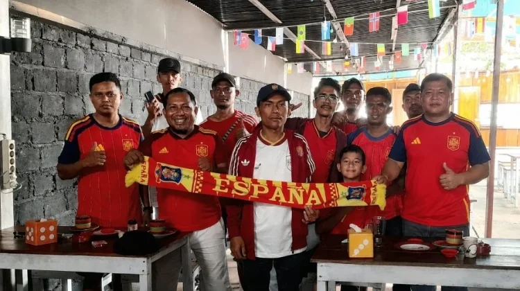 La Furia Roja Satukan Fans Fakfak, Nobar Sekaligus Dongkrak UMKM