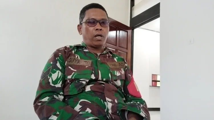 Babinsa Fakfak Utara Dukung Program Kelurahan Harmonis
