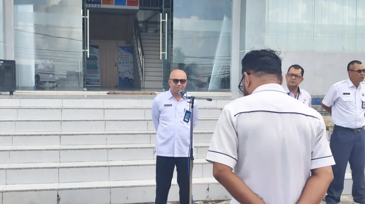 Kepala RRI Fakfak Ingatkan Pegawai Segera Lengkapi SKP Triwulan Kedua