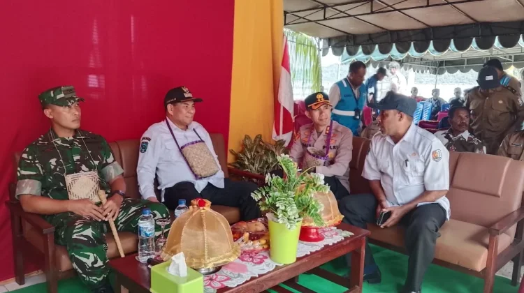 Dandim Fakfak Hadiri Peluncuran Listrik Dua Puluh Empat Jam Teluk Patipi