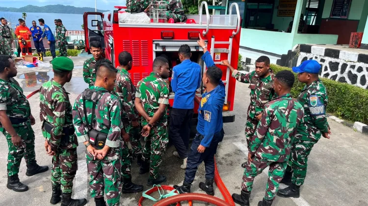 Kodim Fakfak Tingkatkan Kemampuan Pengoperasian Mobil Damkar
