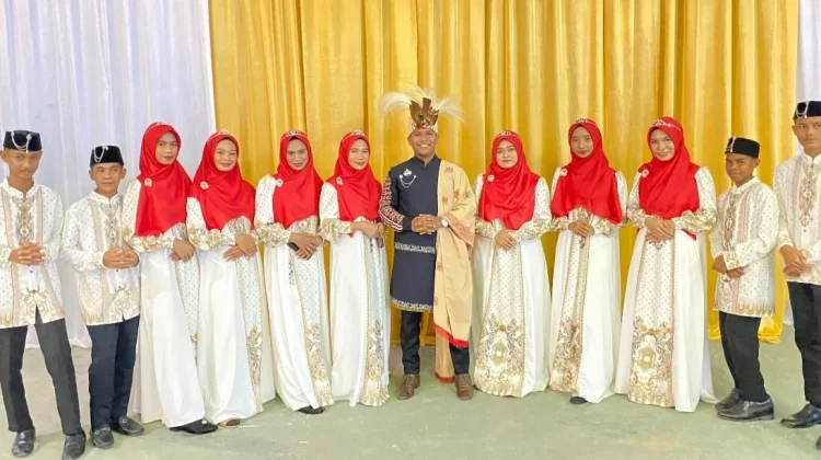 Remaja Masjid Al-Munir Piahar Juara Festival Qasidah Bupati Cup