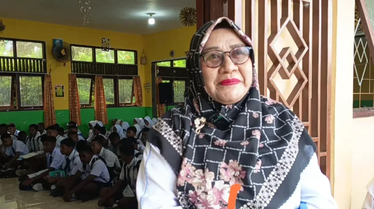 SMA Negeri 2 Fakfak Perketat Pengawasan Selama MPLS Berlangsung