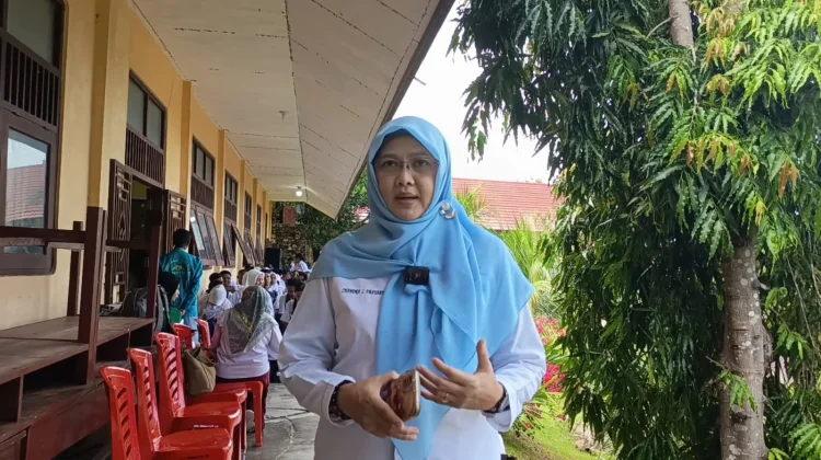 Kepala SMA Negeri Dua Fakfak Dorong Adaptasi Siswa Baru