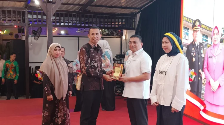 AKBP Dr. Hendriyana Serahkan Tongkat Estafet Kepemimpinan kepada AKBP Naim Ishak