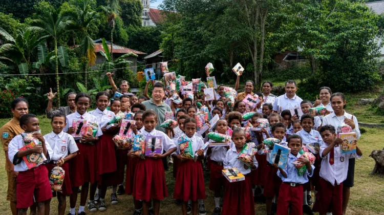 Josep Goenawan Ajak Siswa YPPK Utamakan Pendidikan Demi Masa Depan