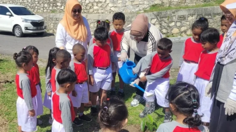 Bunda PAUD Fakfak Kenalkan Pala Tomandin kepada Anak lewat GERTAK Ceria