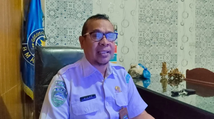 BMKG Torea Beberkan Penyebab Langit Mendung tanpa Hujan di Fakfak