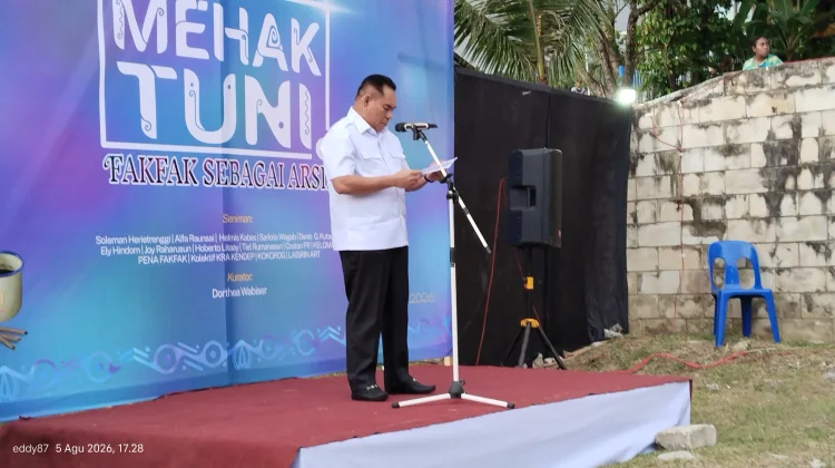 Bupati Fakfak Dorong Seniman Muda Warnai Ruang Publik