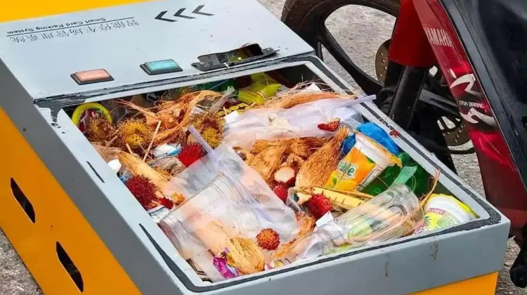 Fasilitas Retribusi Pasar Belum Berfungsi, Sampah Mulai Menumpuk