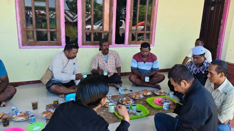 Prosesi Adat Minum Kopi Awali Pembangunan Jaringan Listrik di Porum