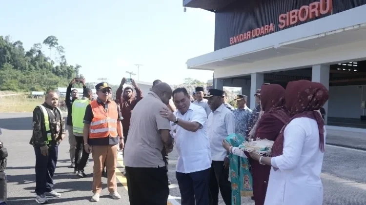 Pemkab Fakfak Sambut Gubernur Papua jelang Peringatan Islam