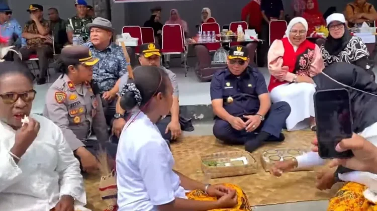 Semarak Karnaval HUT RI, Bupati Fakfak Tekankan Persatuan