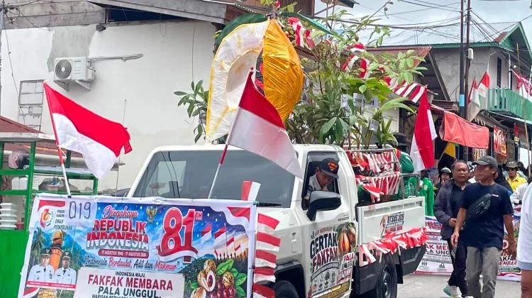 Pala Tomandin Jadi Pesan Utama Disbun Fakfak di Karnaval