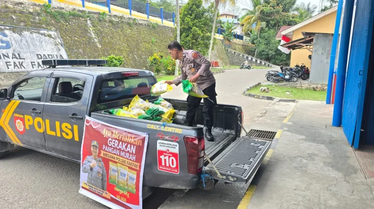 Polsek Fakfak Gelar Gerakan Pangan Murah, Jual Beras SPHP Rp. 60.000