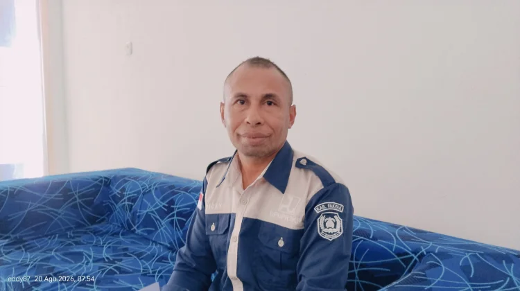 Petugas Kebersihan Fakfak Tangani Lonjakan Volume Sampah
