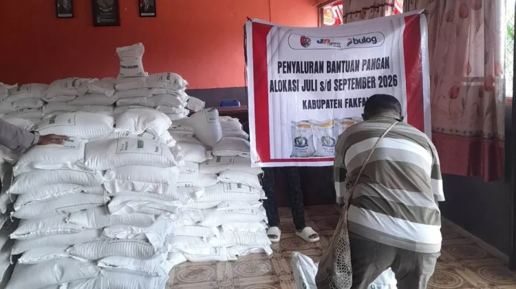 Bantuan Beras Mulai Disalurkan Kepada Warga Kampung Tanama