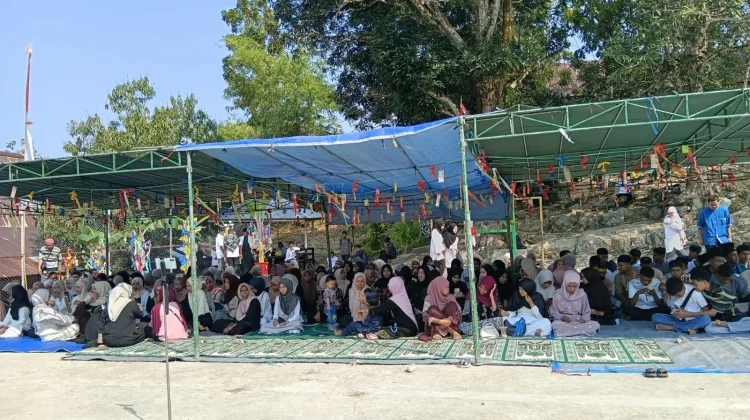 Guru dan Siswa SMA Negeri 2 Fakfak Kompak Meriahkan Maulid Nabi