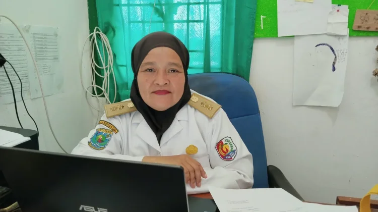590 Warga Fakfak Selatan Terima Bantuan Pangan