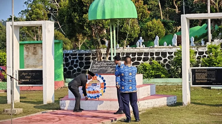 RRI Fakfak Gelar Ziarah TMP Sambut HUT RRI ke-81