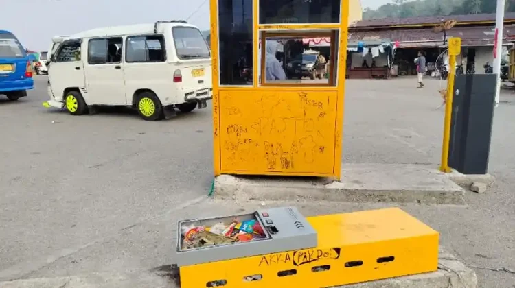 Portal Retribusi Pasar Dulanpokpok Rusak, Pedagang Minta Perhatian Pemerintah