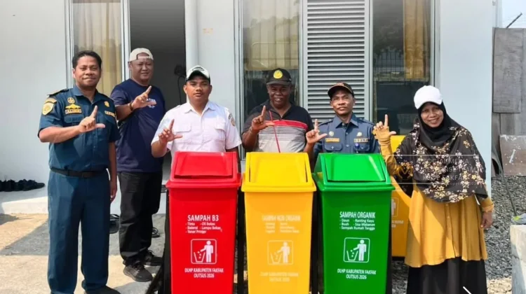 Pelabuhan Karas Dapat Dukungan Sarana Pengelolaan Sampah