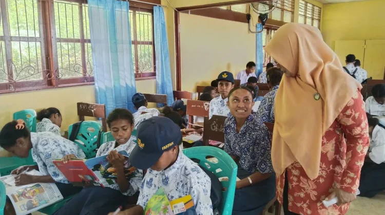 DWP Fakfak Hadir Cerdaskan Anak Melalui Literasi