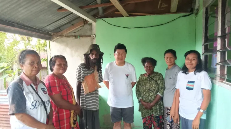 Dari Rumah Mama Tince, Paroki Santo Yosep Hadirkan Harapan