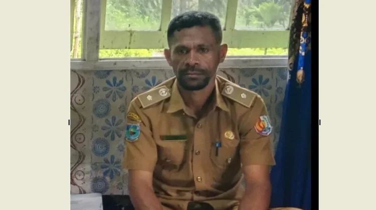 Kampung Kamandutetar Fokus Bangun Pintu dan Jendela untuk Rumah Warga