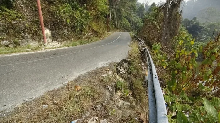 Longsor Sekru Ancam Keselamatan Pengguna Jalan, Pemerintah Diminta Bertindak