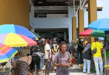 Pasar Tumburuni Fakfak Ramai jelang Ramadan