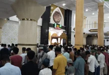 Ibadah Tarawih Malam Kesepuluh Masjid Agung Kondusif