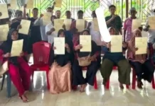 Kantah Fakfak Serahkan 147 Sertifikat PTSL Kepada Warga Sekru Tuare