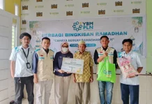 Berkah Ramadan, YBM PLN Berbagi Sembako untuk Dhuafa