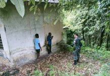 Babinsa Koramil Fakfak Laksanakan Komsos Bahas Lahan KDKMP