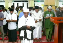 Tarawih Malam Kedua Puluh Masjid Agung Fakfak Berjalan Tertib