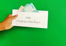 Jangan Sampai THR Habis Sehari, Ini Cara Mengaturnya