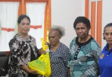 Sri Voni Nimbitkendik: GOW Fakfak Hadir untuk Masyarakat