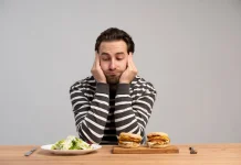 Sembilan Penyebab Mual setelah Makan, Begini Cara Mengatasinya
