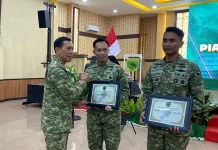 Dandim Fakfak Raih Penghargaan Sinergitas Dengan Pemerintah