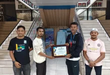 Masjid Agung Beri Penghargaan untuk RRI Fakfak