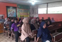 Warga Tanama Antusias Terima Bantuan Cadangan Pangan