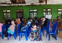 Warga Distrik Pariwari Antusias Ikuti Sosialisasi Data Gender Anak