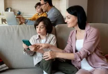 Cara Aman Mendampingi Anak di Dunia Digital