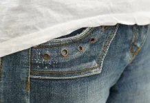 Fungsi Tombol Kecil di Celana Jeans yang Jarang Disadari