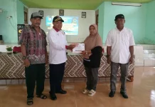 Tiga Belas Warga Sekban Terima BLT Enam Bulan