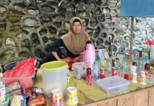 Pedagang Thumburuni Bertahan meski Terminal Sudah Tak Beroperasi