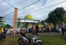 Empat Puluh Tiga Personel Polres Fakfak Amankan Sholat Idul Adha 1447 H,